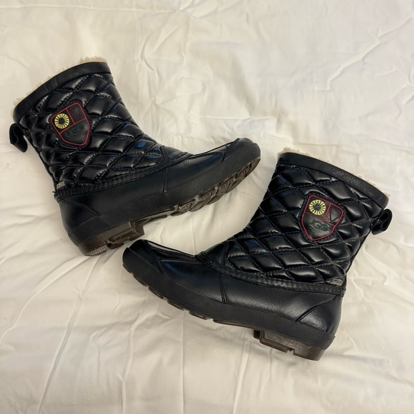 UGG Bellegarde Quilted Leather waterproof Shearling Boots, Black, Size 7.5 - Picture 2 of 10